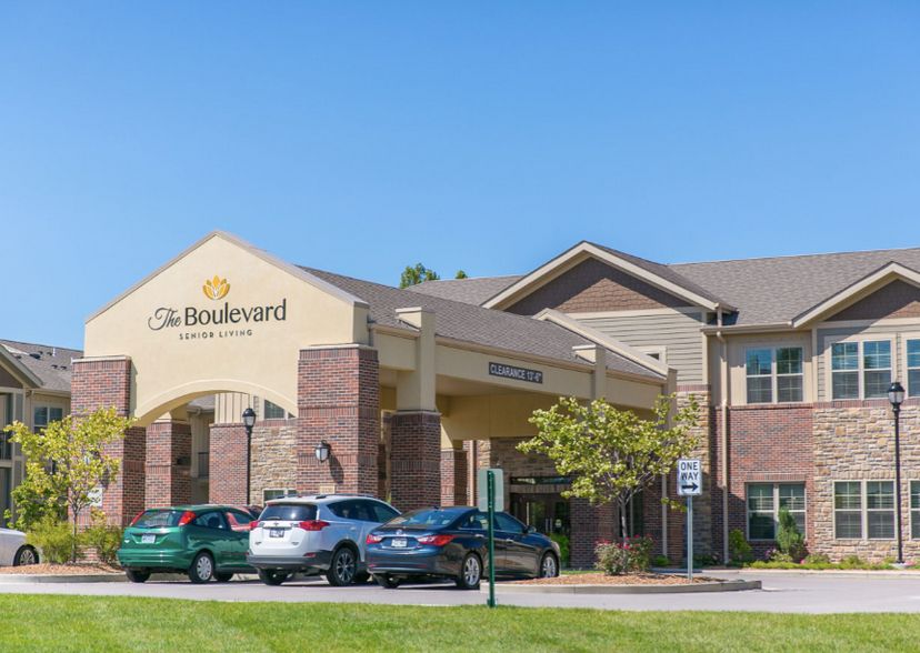 The Boulevard Senior Living Of Saint Charles Pricing, Photos